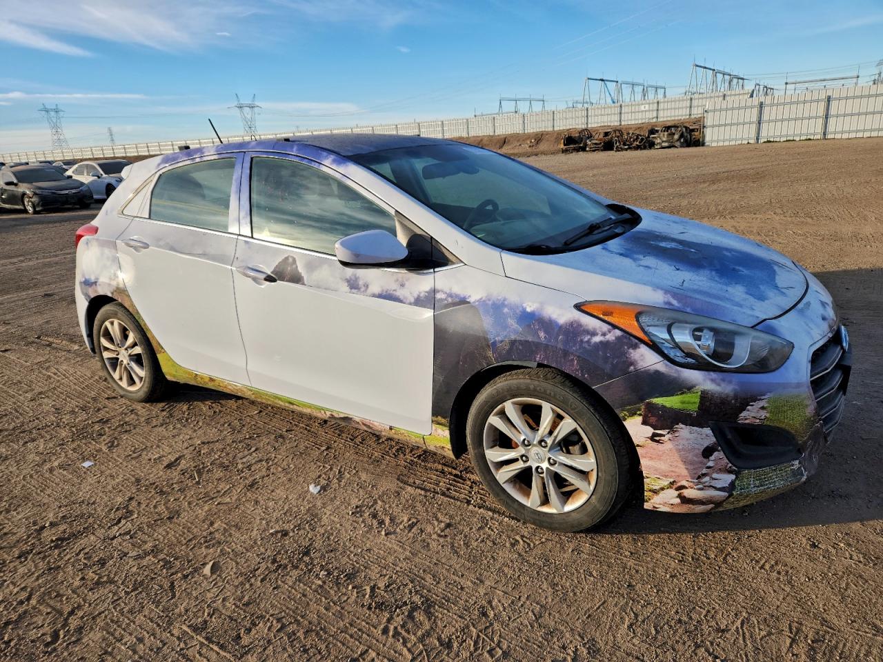 2017 HYUNDAI ELANTRA GT photo 4