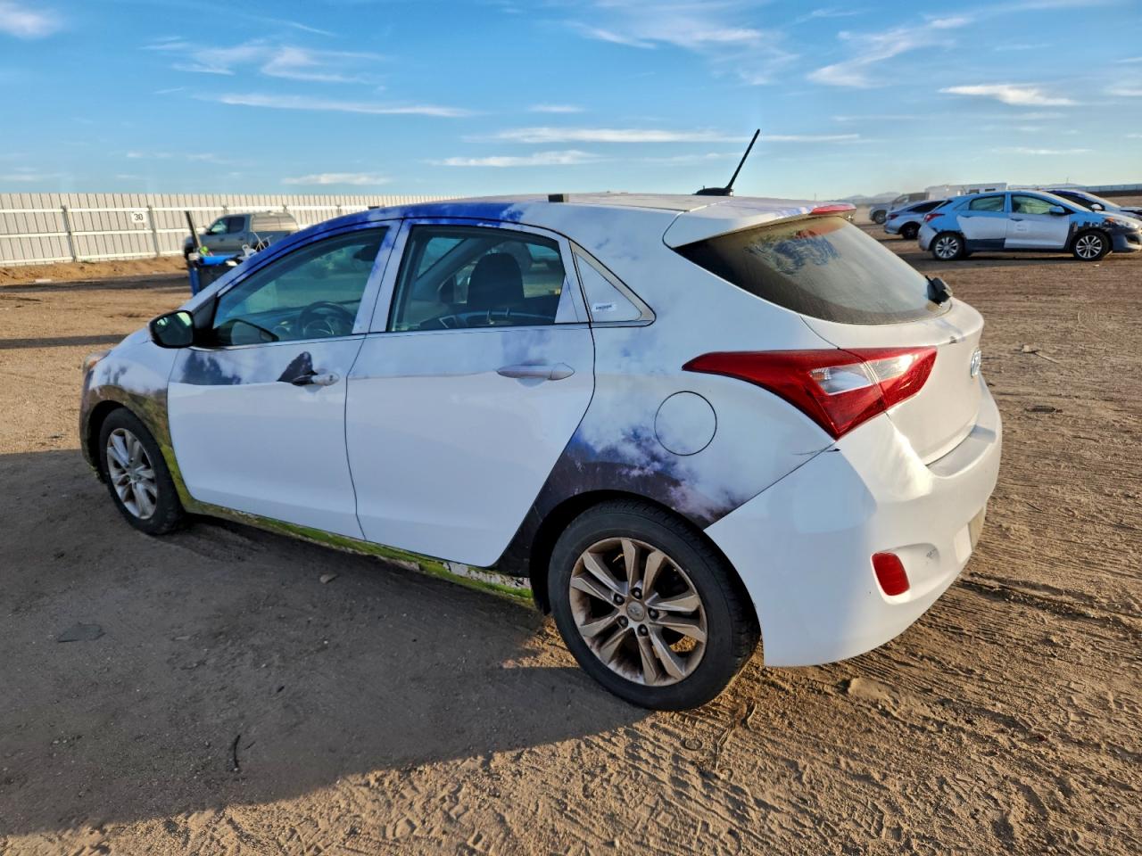 2017 HYUNDAI ELANTRA GT photo 2