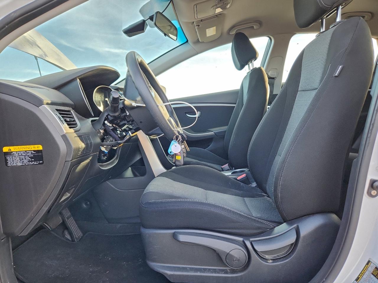 2017 HYUNDAI ELANTRA GT photo 7