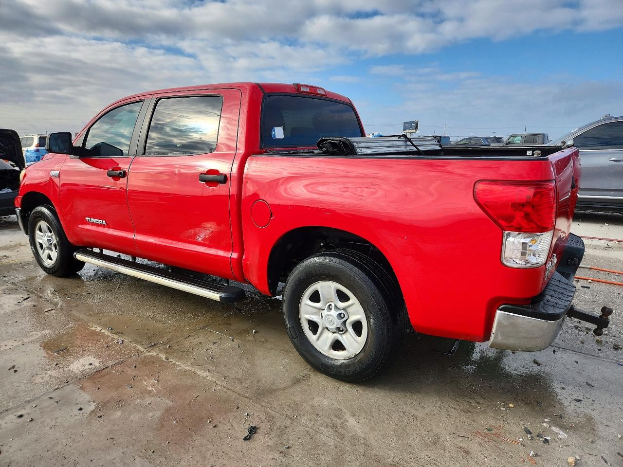 2011 TOYOTA TUNDRA CREWMAX SR5 photo 3