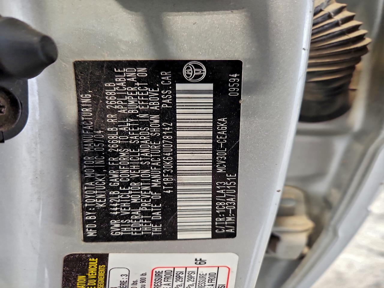2004 TOYOTA CAMRY LE photo 34