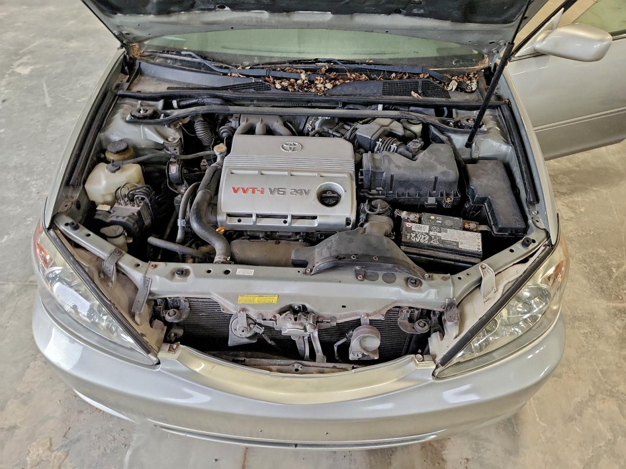 2004 TOYOTA CAMRY LE photo 31