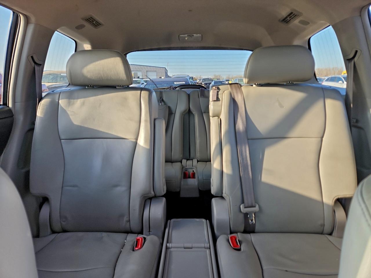 2013 TOYOTA HIGHLANDER BASE photo 10