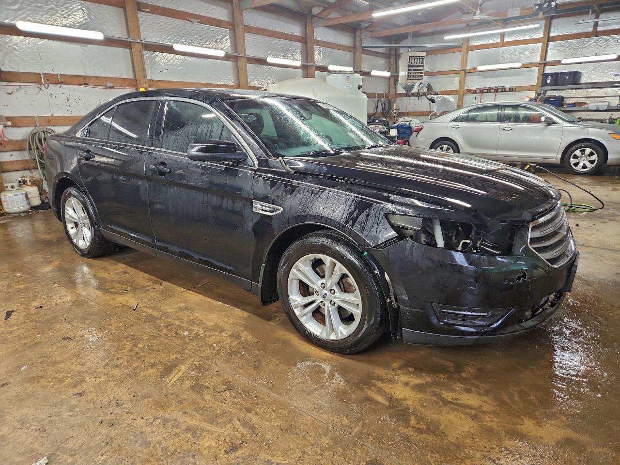 2016 FORD TAURUS SEL photo 4