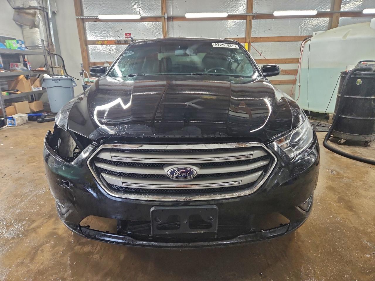 2016 FORD TAURUS SEL photo 5