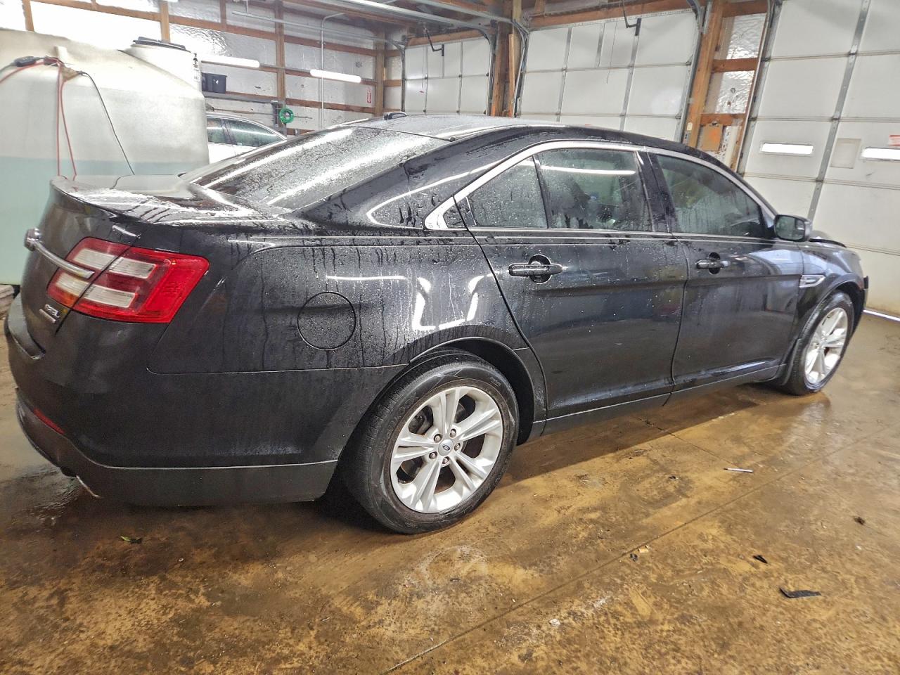 2016 FORD TAURUS SEL photo 3