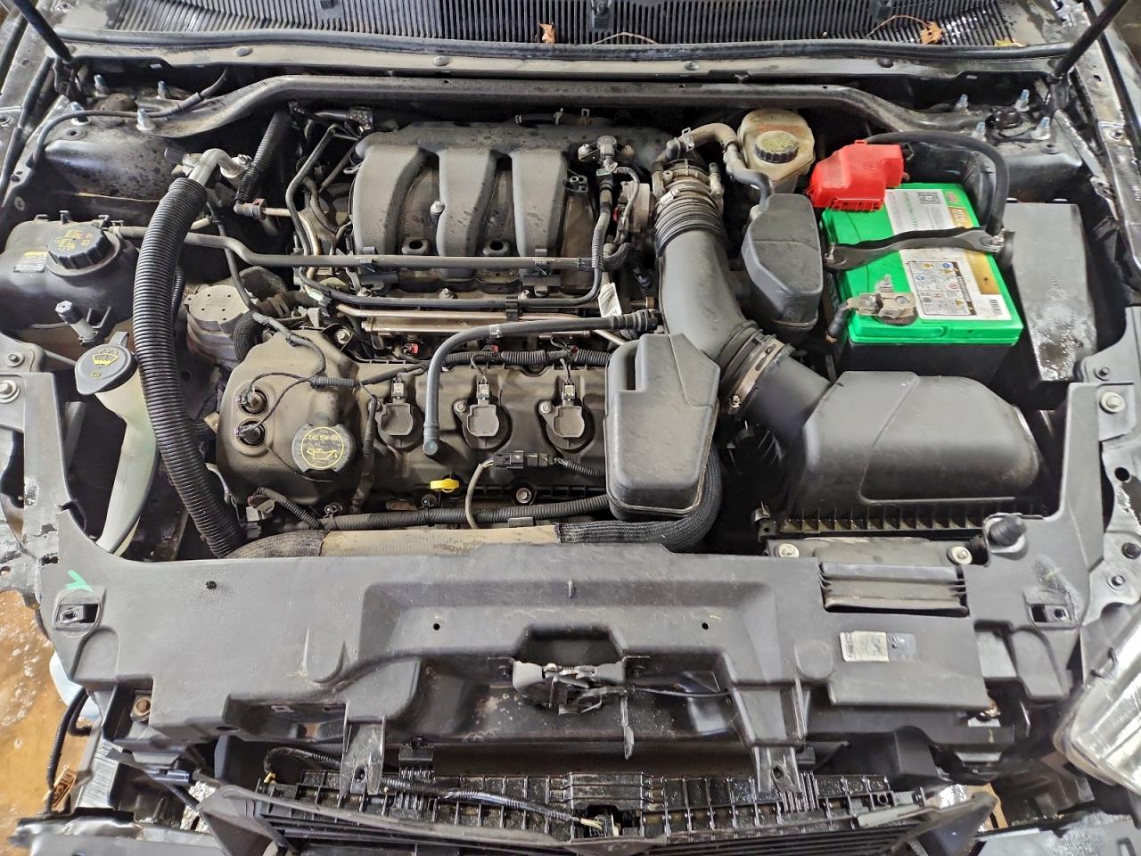 2016 FORD TAURUS SEL photo 11