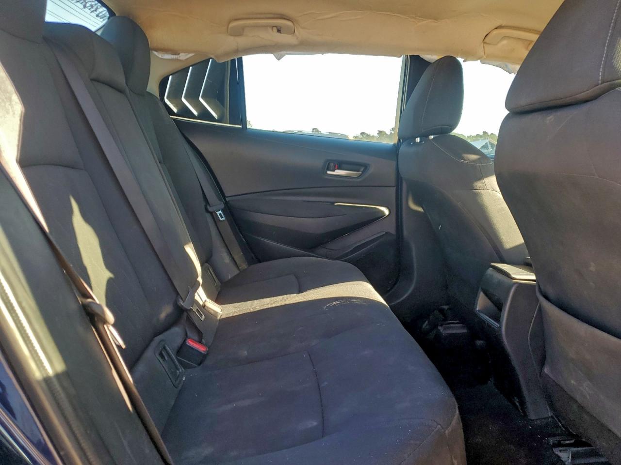 2020 TOYOTA COROLLA LE photo 10