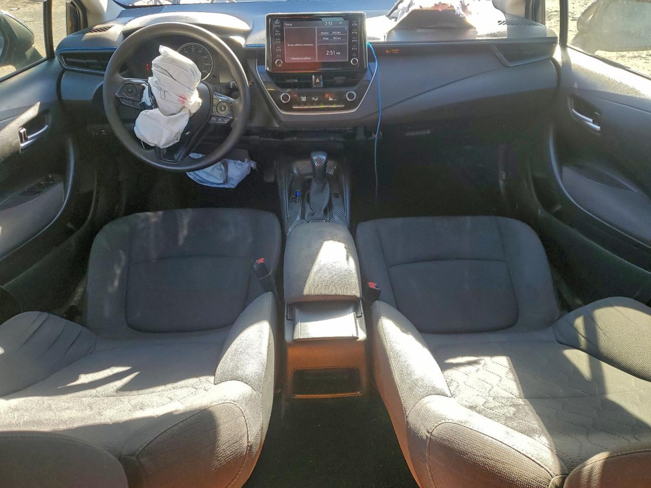 2020 TOYOTA COROLLA LE photo 8