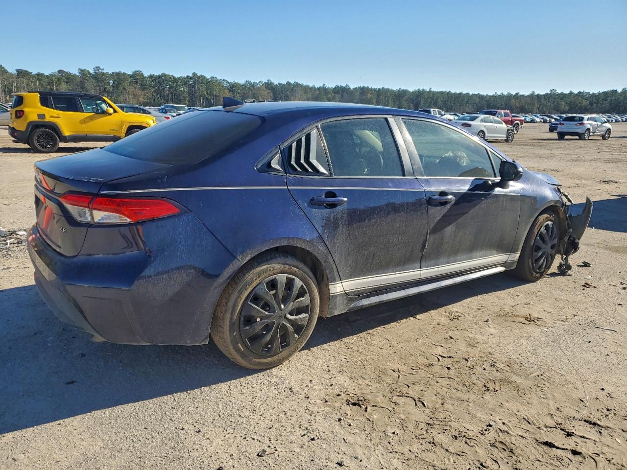 2020 TOYOTA COROLLA LE photo 3