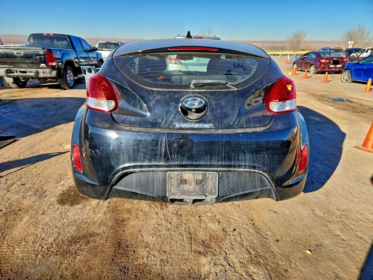 2017 HYUNDAI VELOSTER photo 6