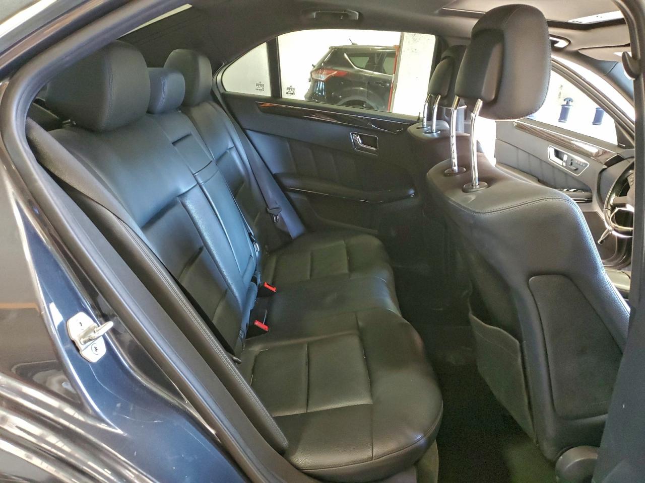 2011 MERCEDES-BENZ E 350 4MATIC photo 19