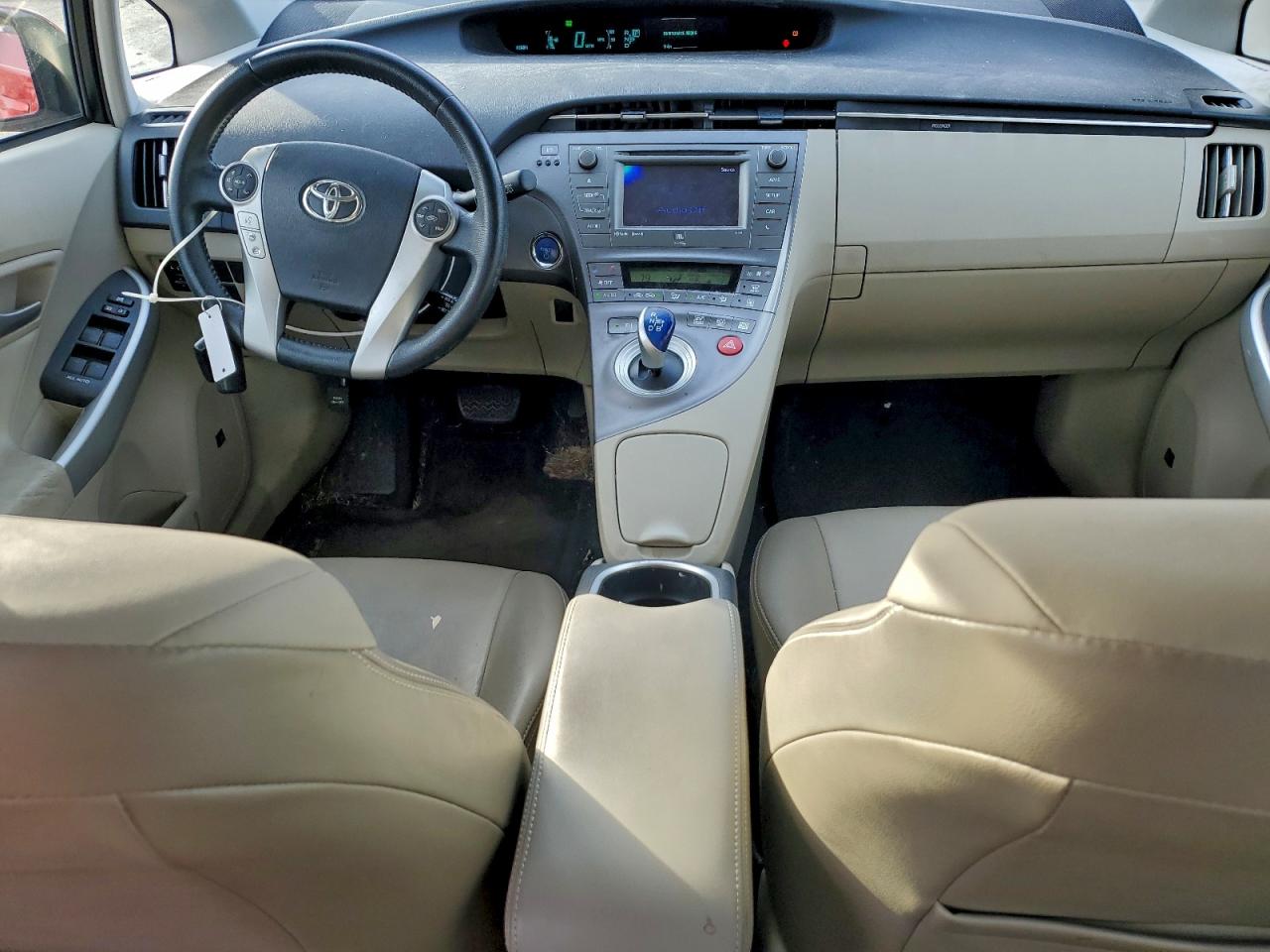 2015 TOYOTA PRIUS photo 15