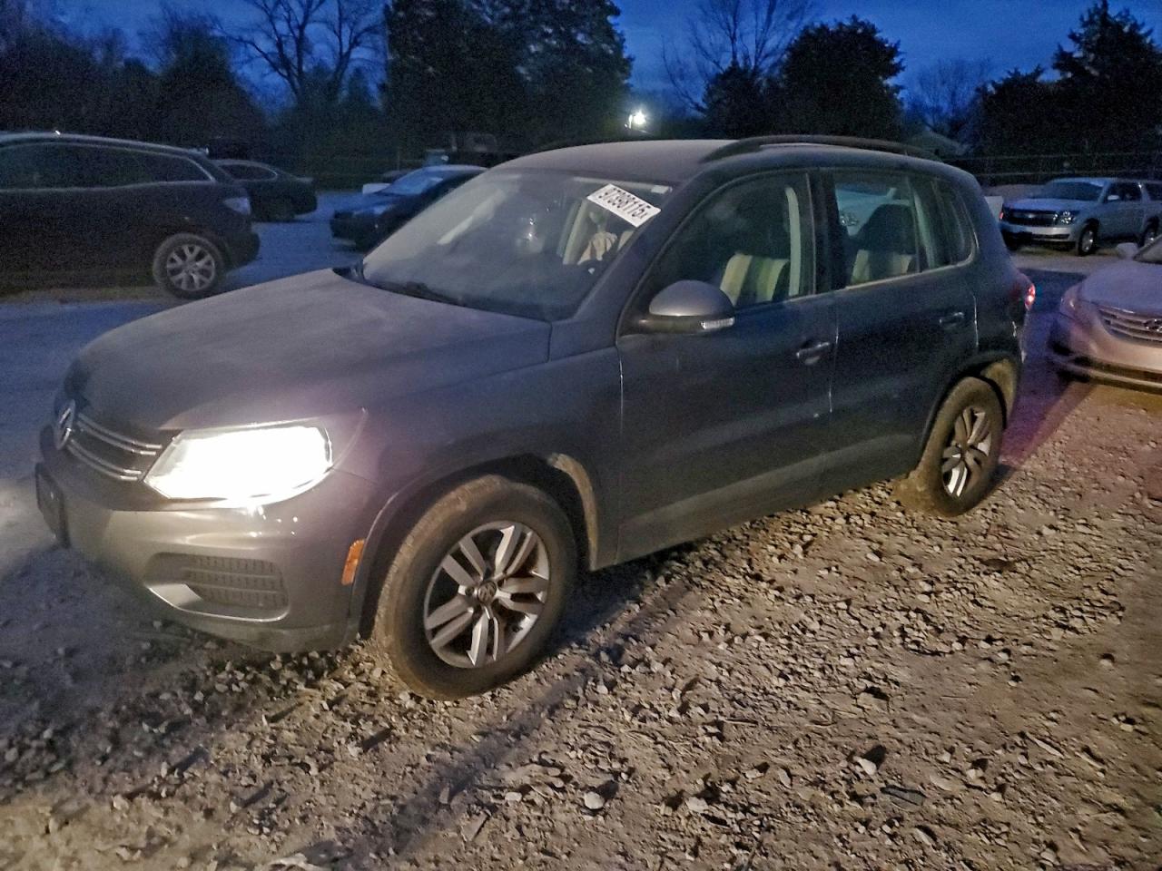 2016 VOLKSWAGEN TIGUAN