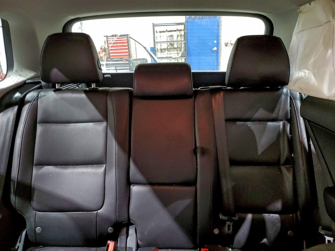 2016 VOLKSWAGEN TIGUAN S photo 28
