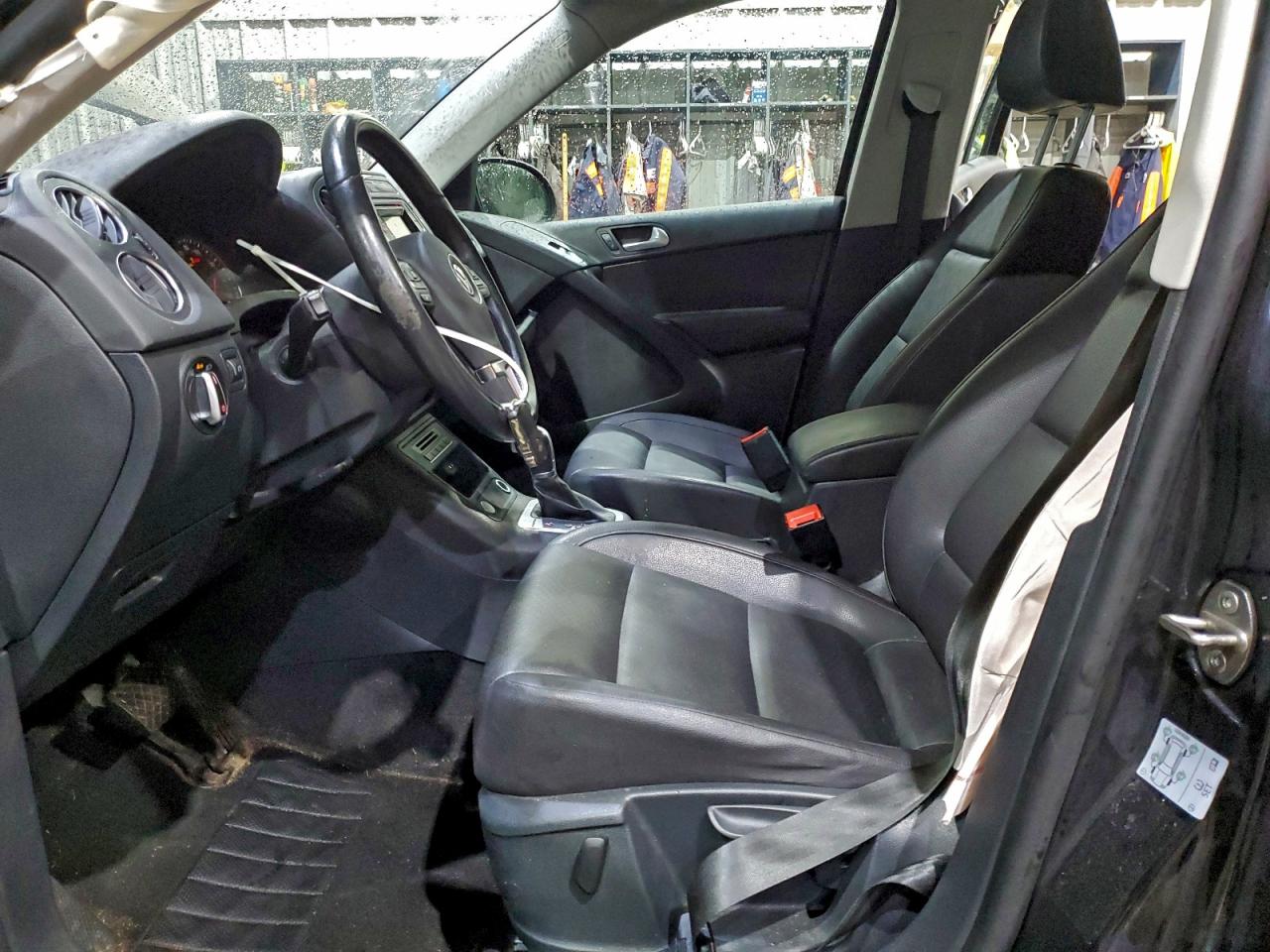 2016 VOLKSWAGEN TIGUAN S photo 19
