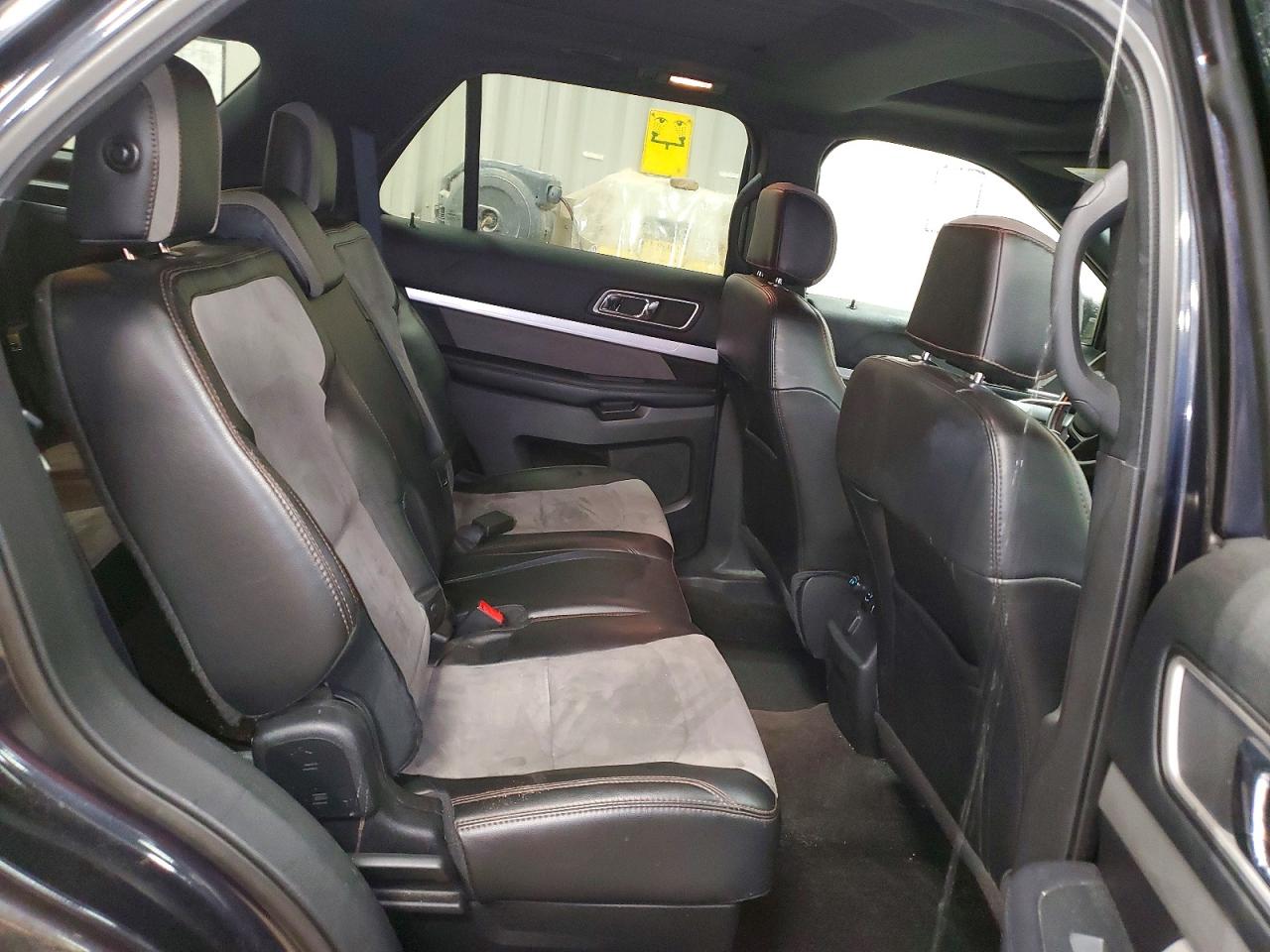 2017 FORD EXPLORER XLT photo 11