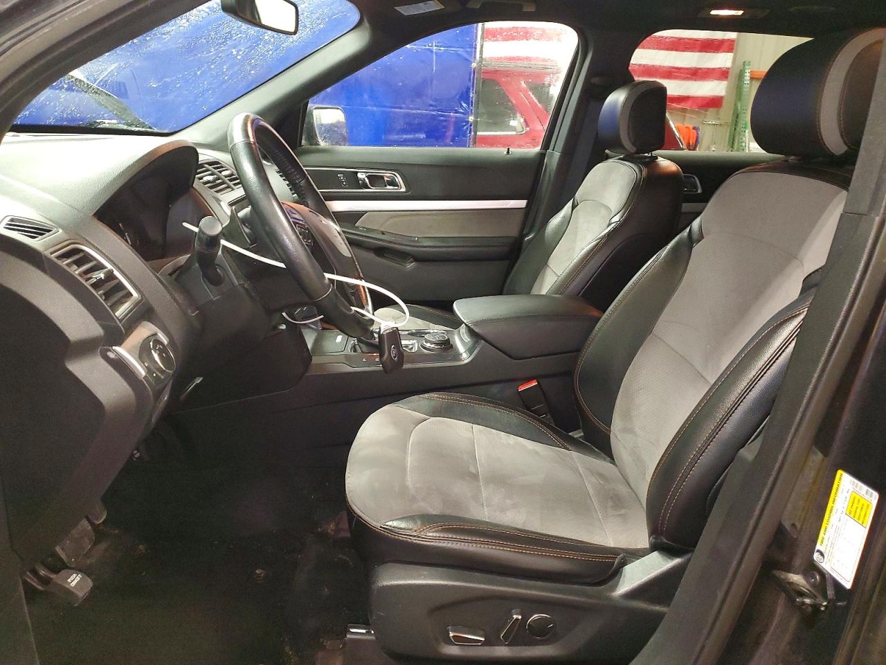 2017 FORD EXPLORER XLT photo 7
