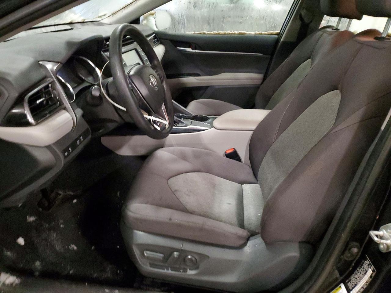2019 TOYOTA CAMRY L photo 7