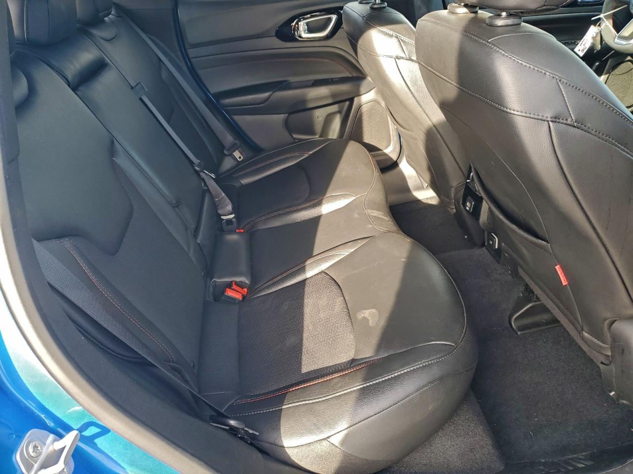2025 JEEP COMPASS TRAILHAWK photo 31