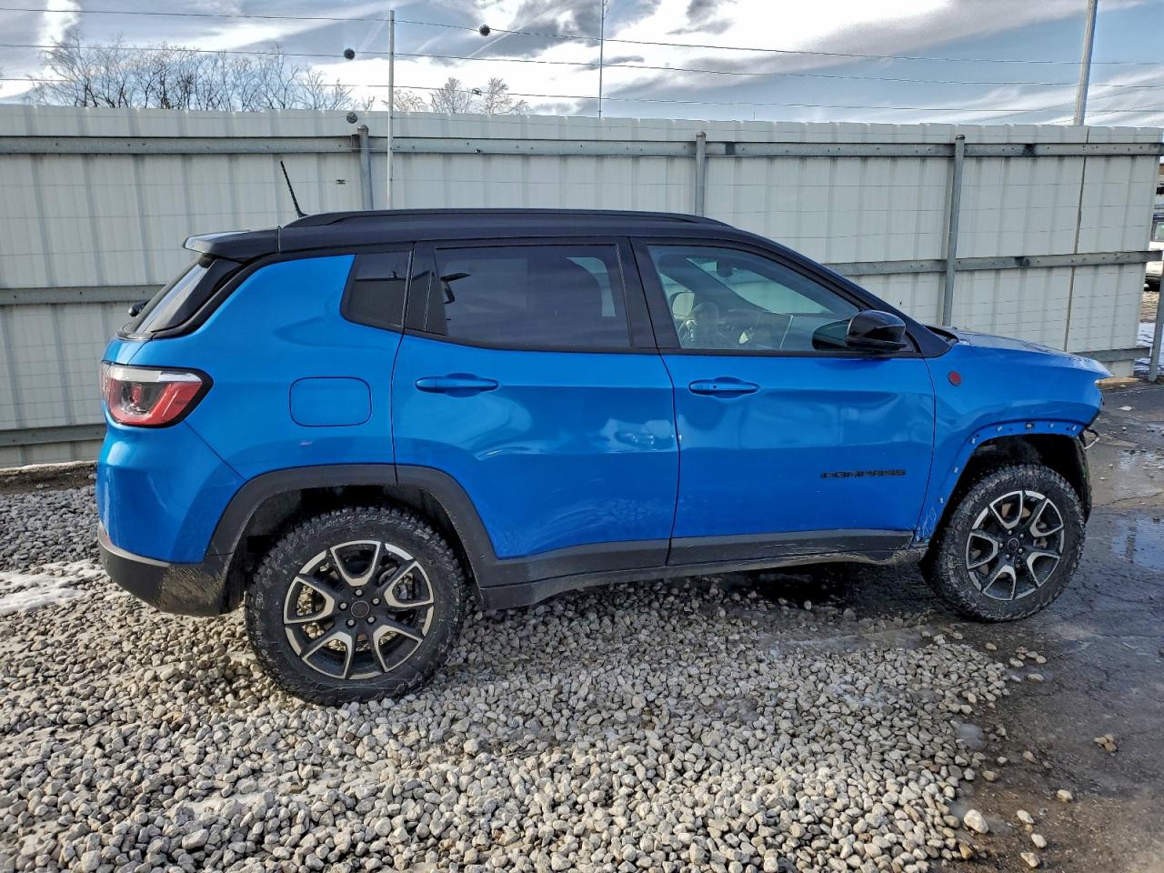2025 JEEP COMPASS TRAILHAWK photo 7
