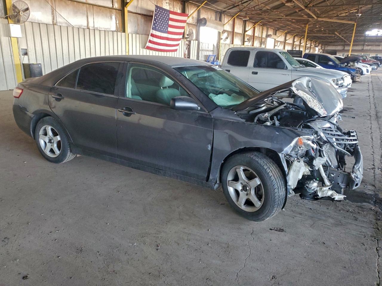 2009 TOYOTA CAMRY BASE photo 4
