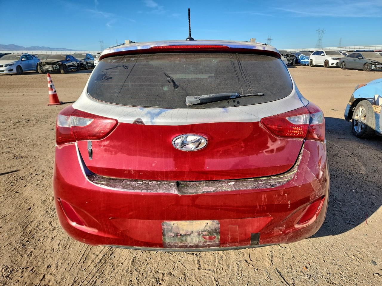 2017 HYUNDAI ELANTRA GT photo 6