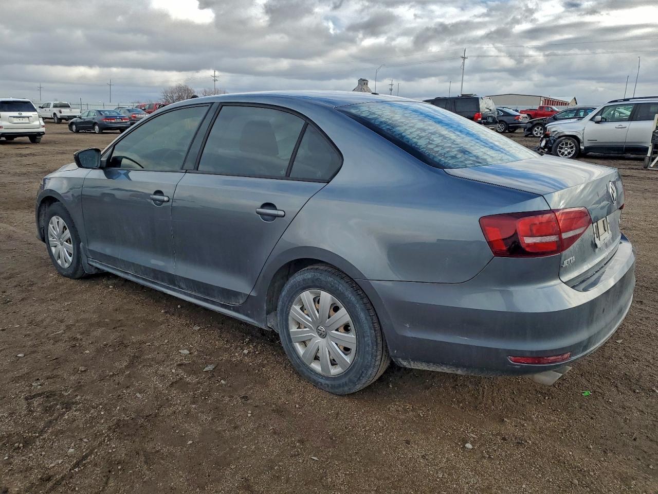 2016 VOLKSWAGEN JETTA S photo 2