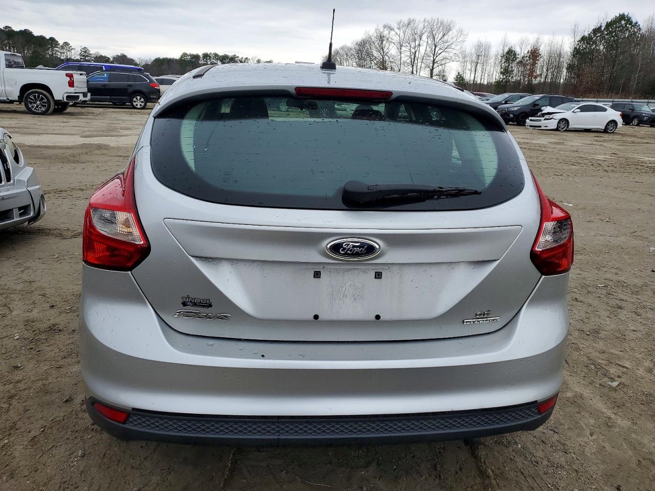 2014 FORD FOCUS SE photo 6