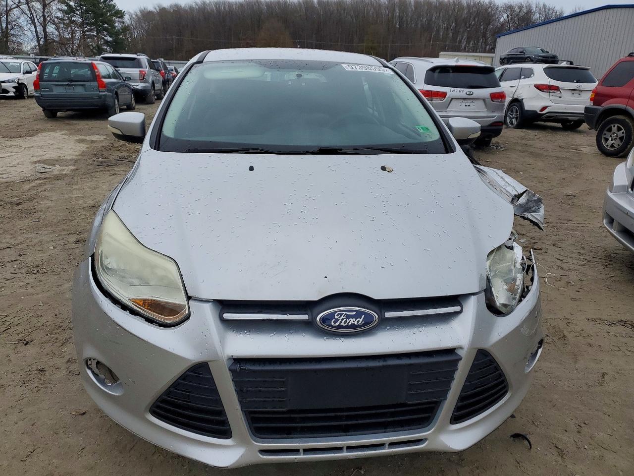 2014 FORD FOCUS SE photo 5