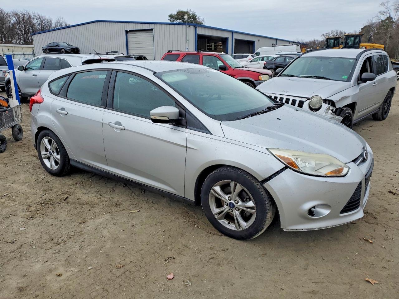 2014 FORD FOCUS SE photo 4