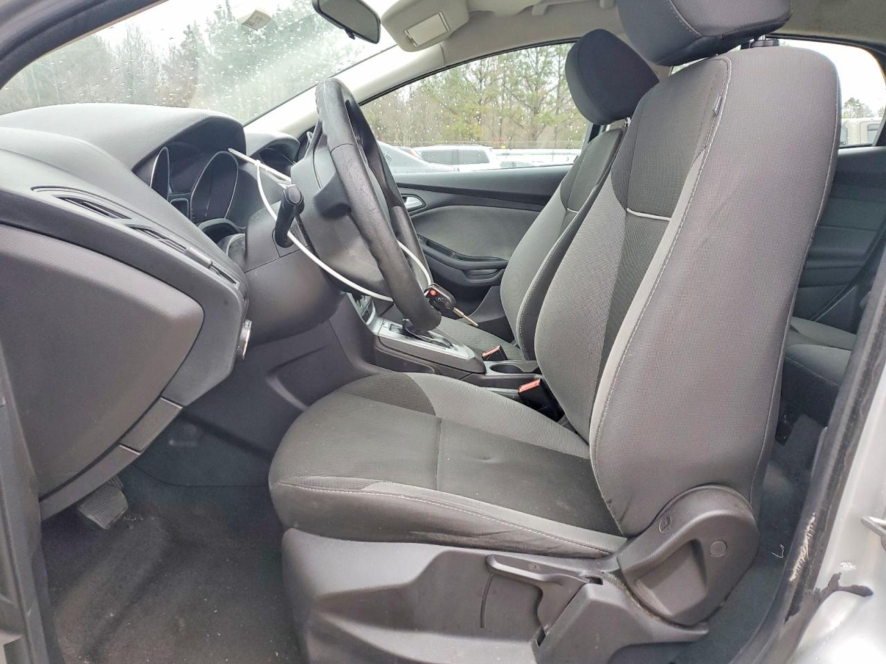 2014 FORD FOCUS SE photo 7