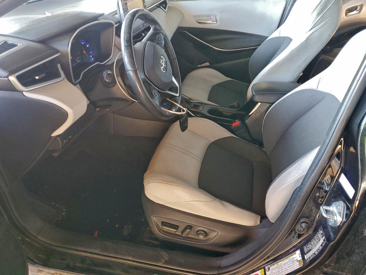 2019 TOYOTA COROLLA SE photo 7