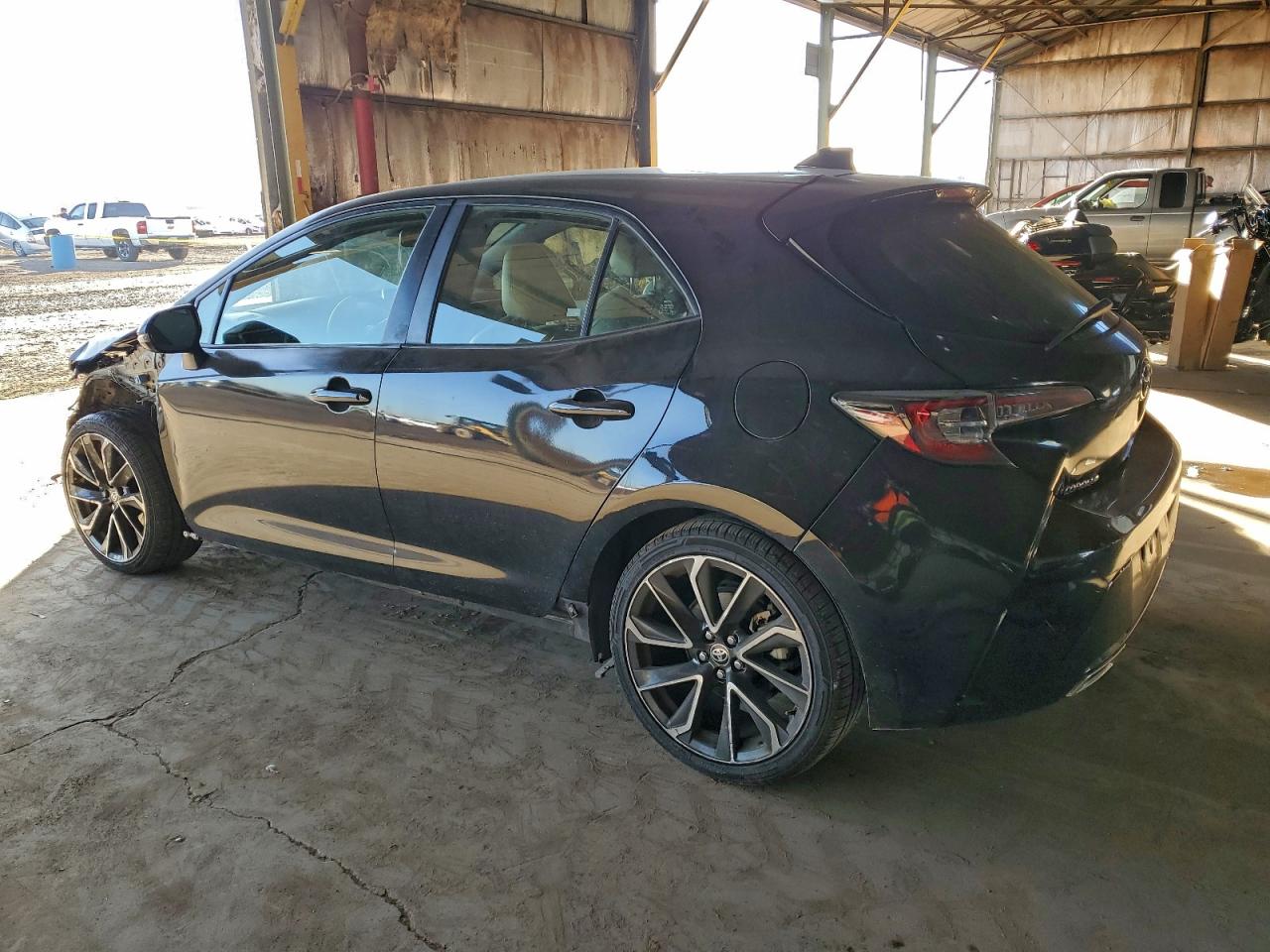 2019 TOYOTA COROLLA SE photo 2