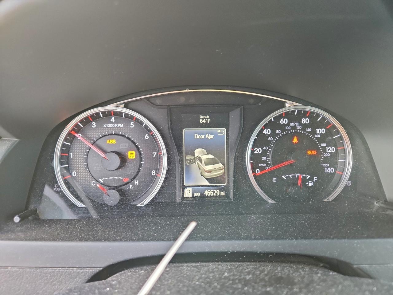 2016 TOYOTA CAMRY LE photo 9
