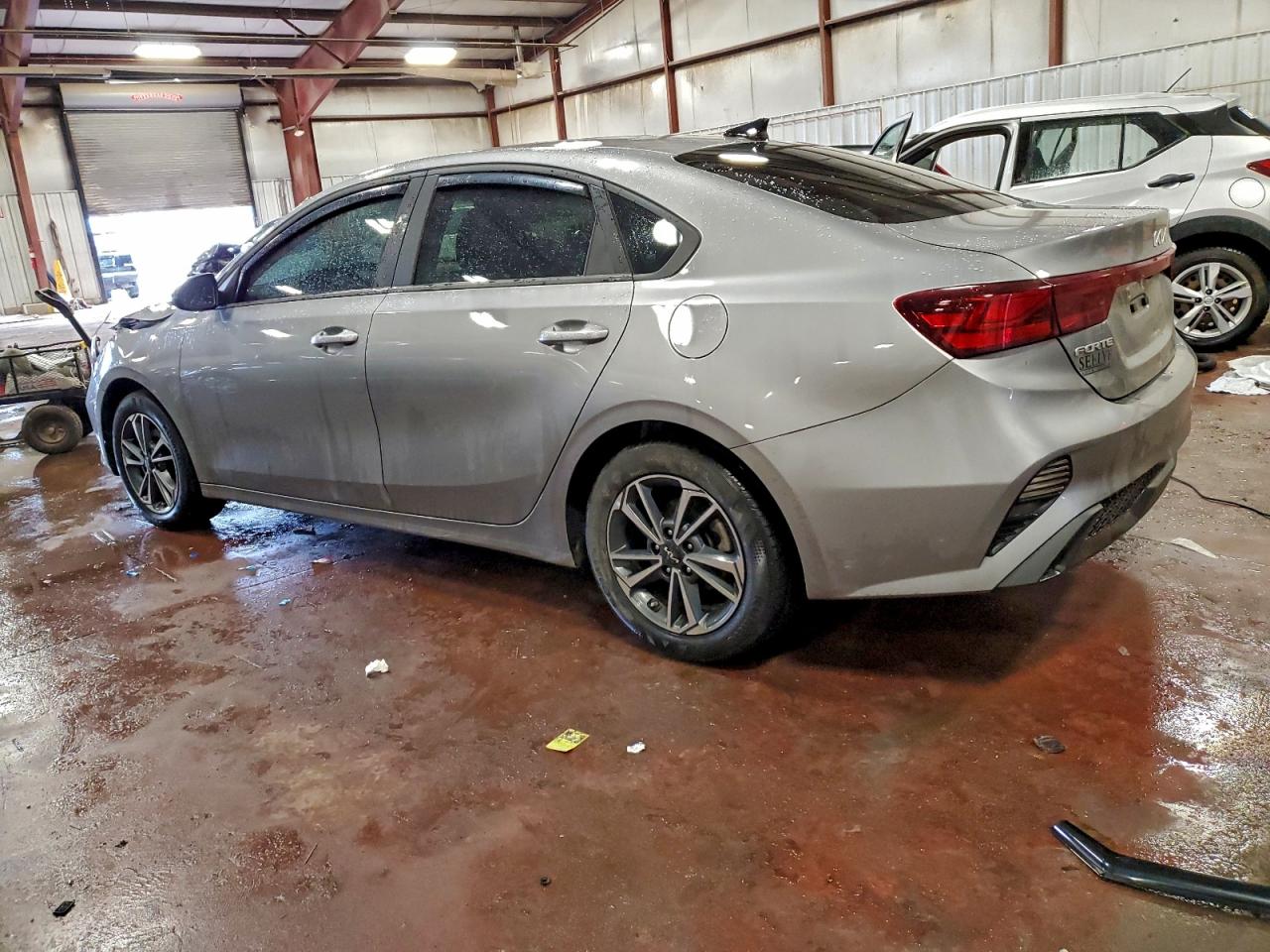 2024 KIA FORTE LX photo 2