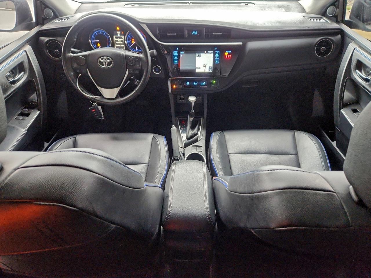 2018 TOYOTA COROLLA L photo 15
