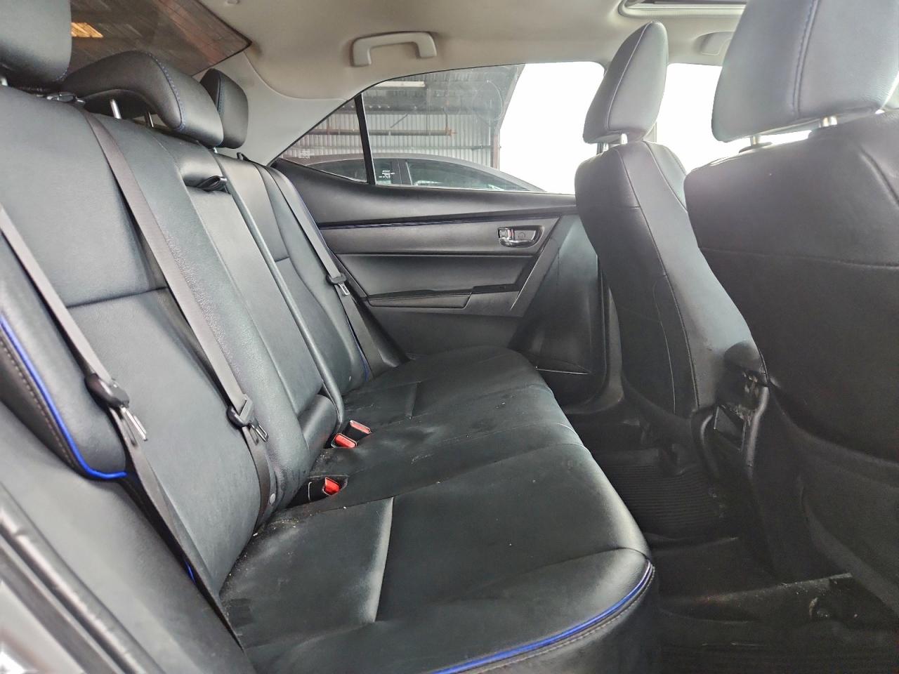 2018 TOYOTA COROLLA L photo 19
