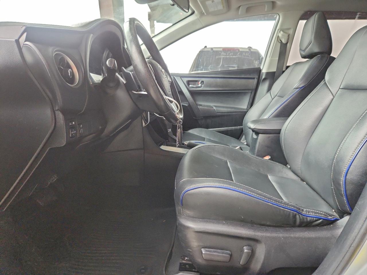 2018 TOYOTA COROLLA L photo 13