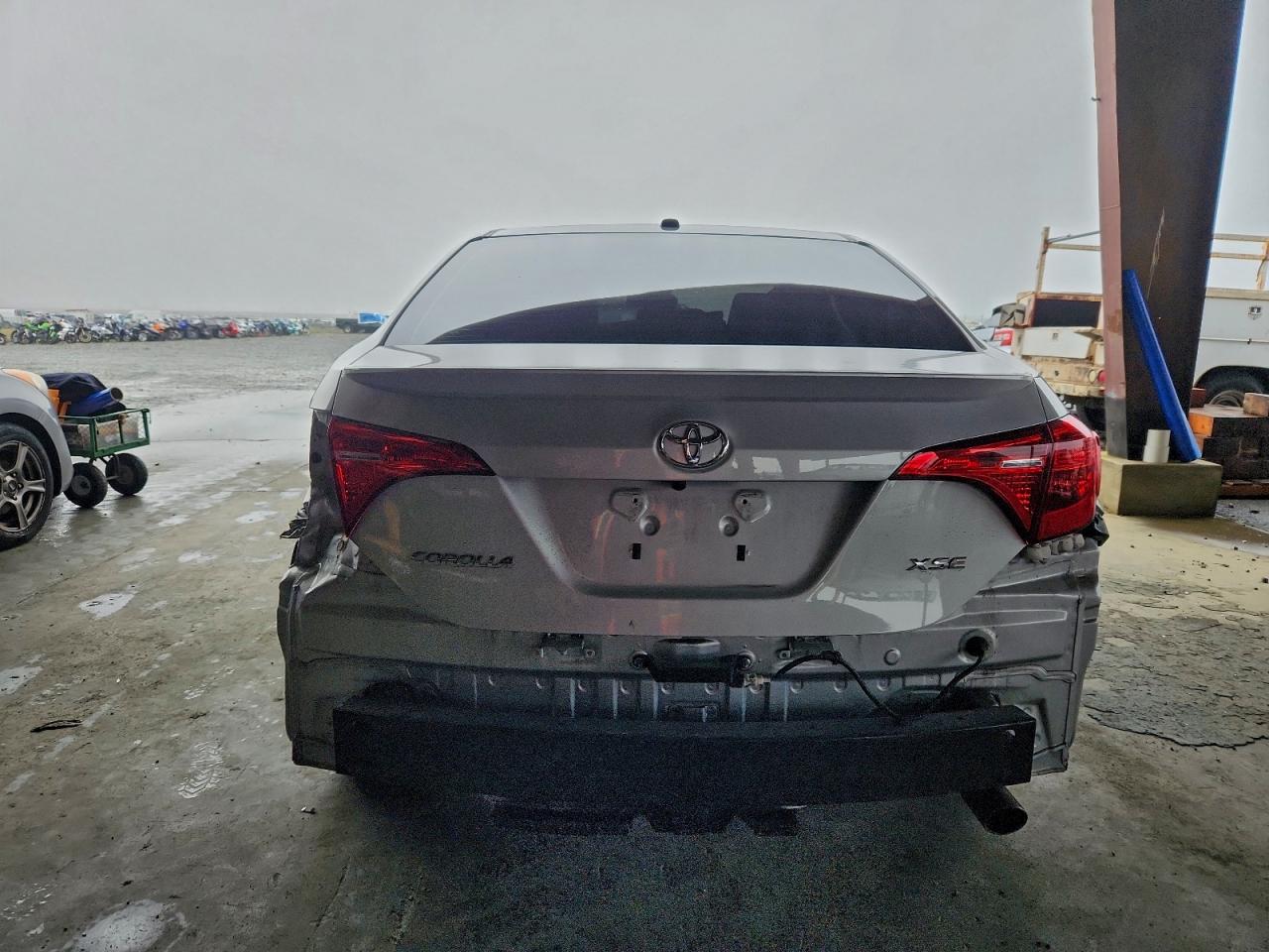 2018 TOYOTA COROLLA L photo 11