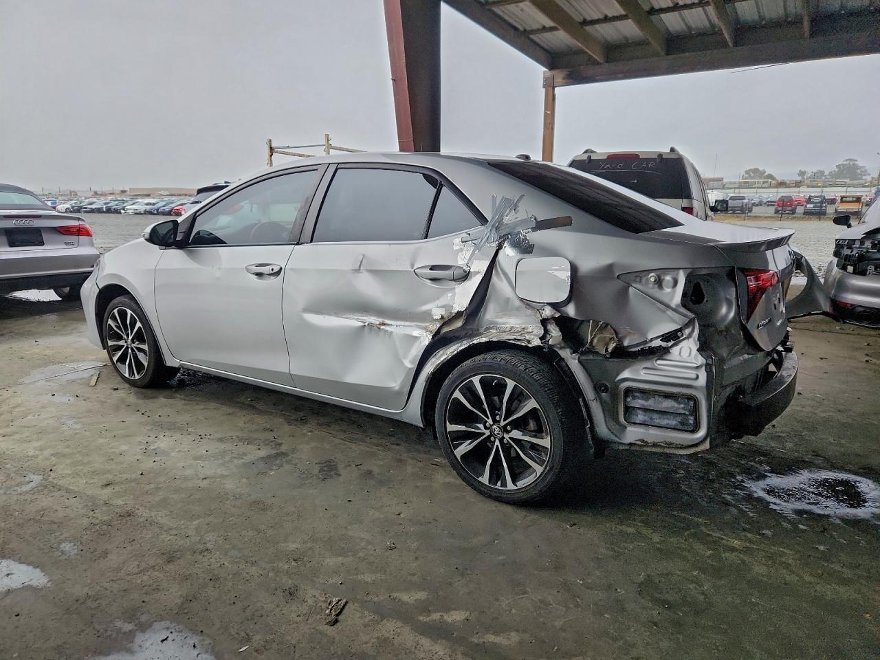 2018 TOYOTA COROLLA L photo 3