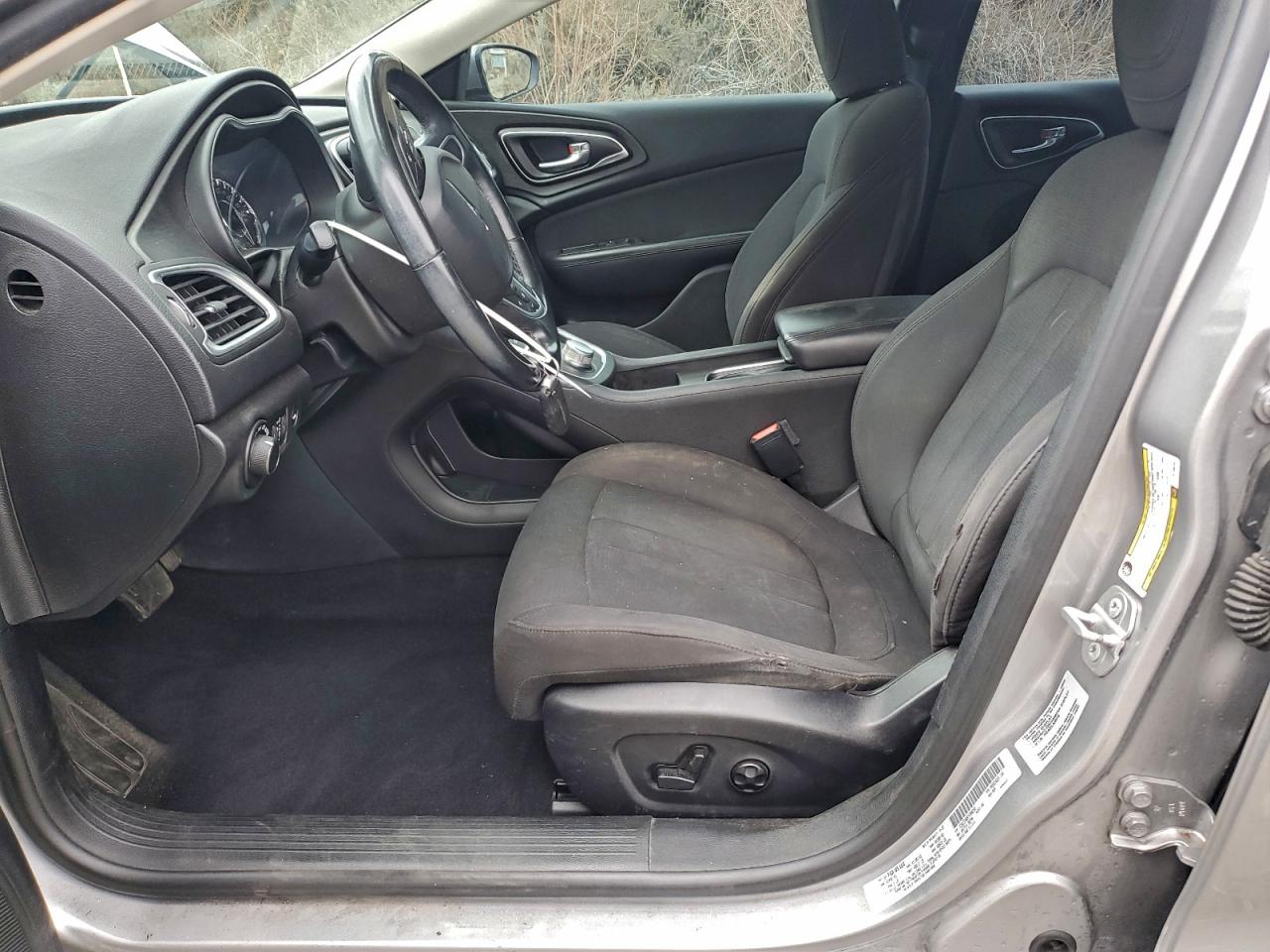 2015 CHRYSLER 200 LIMITED photo 7