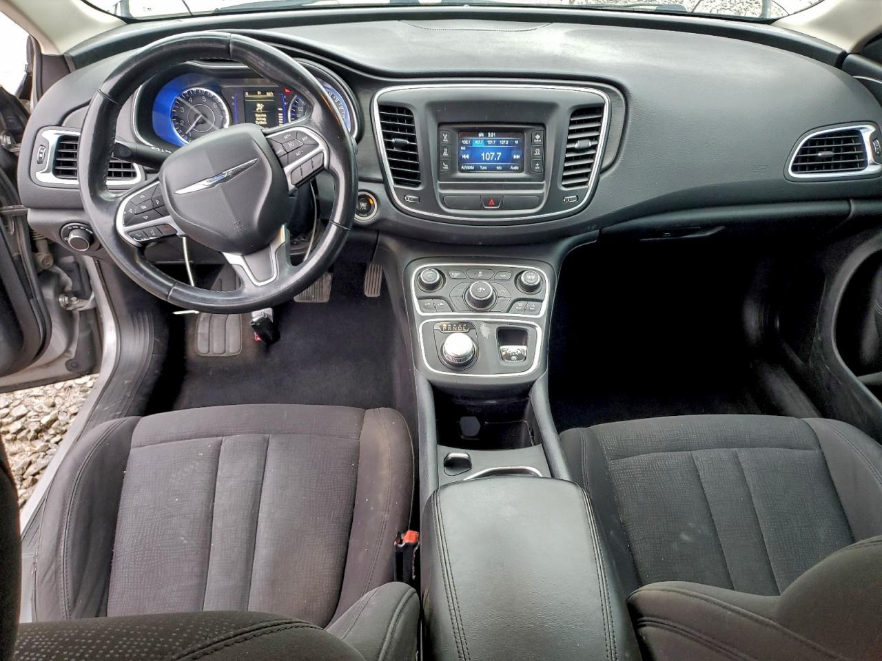 2015 CHRYSLER 200 LIMITED photo 8