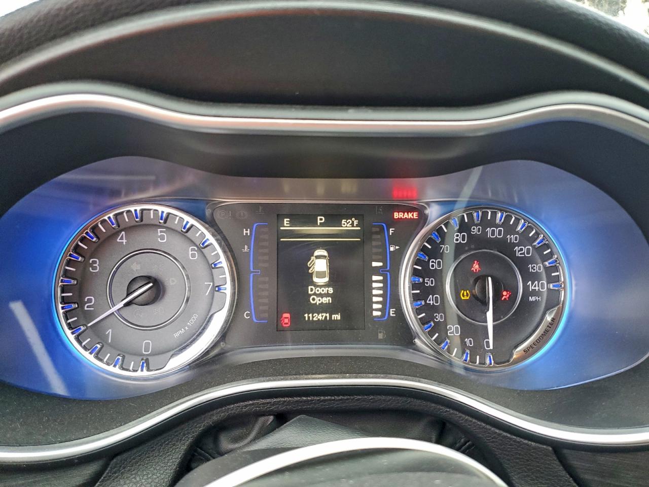2015 CHRYSLER 200 LIMITED photo 9