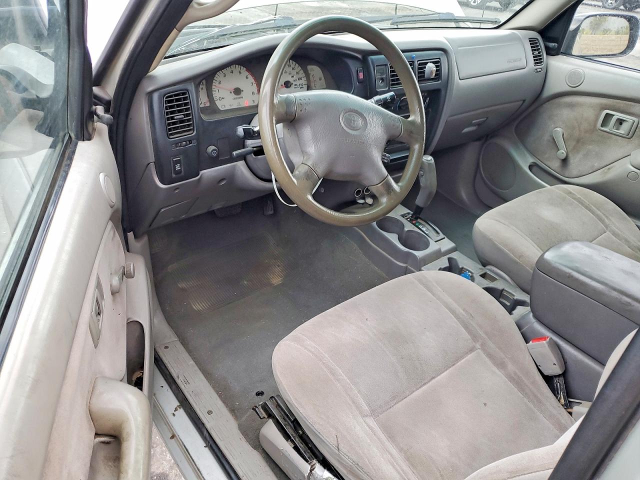 2003 TOYOTA TACOMA photo 8