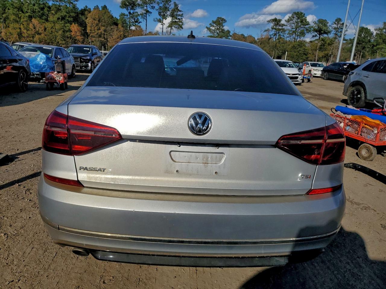 2018 VOLKSWAGEN PASSAT S photo 6
