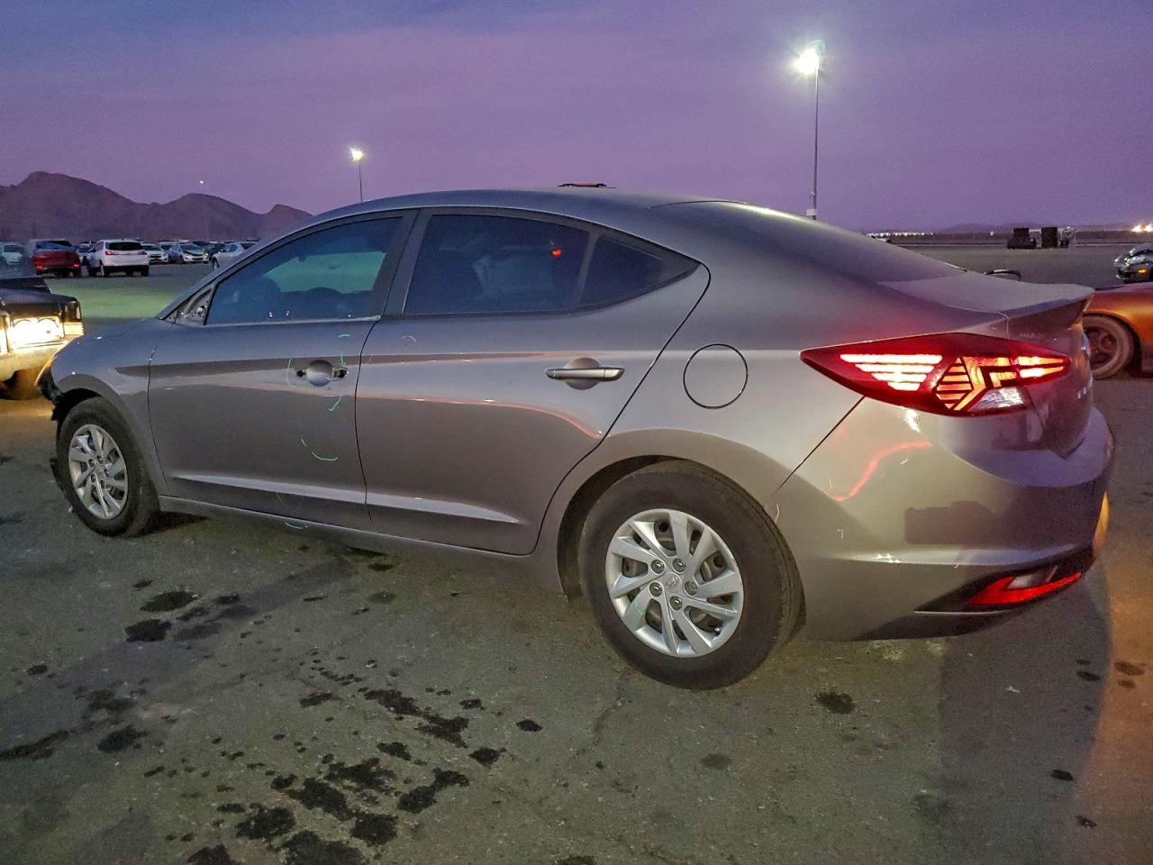 2020 HYUNDAI ELANTRA SE photo 2