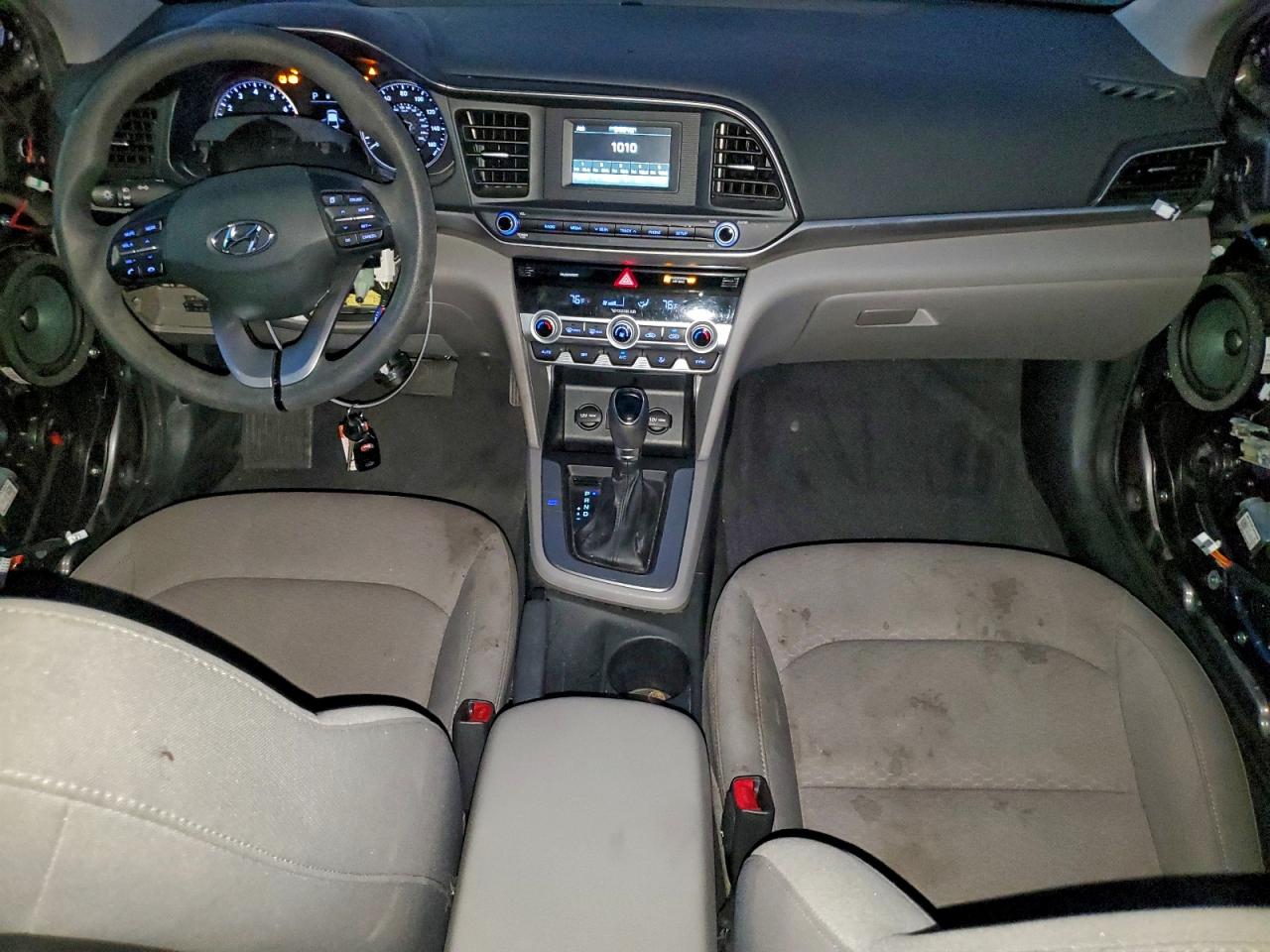 2020 HYUNDAI ELANTRA SE photo 8