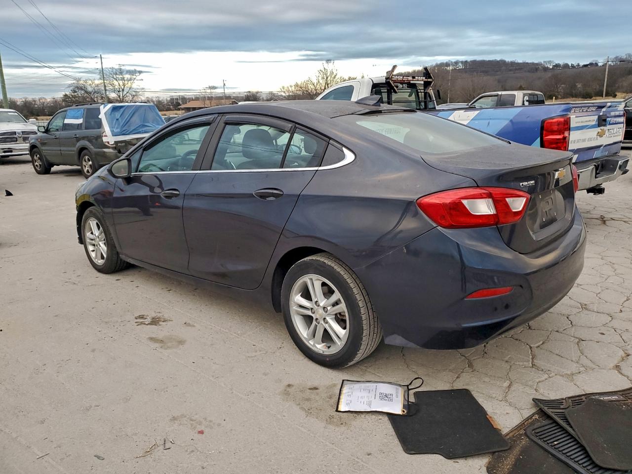 2016 CHEVROLET CRUZE LT photo 2