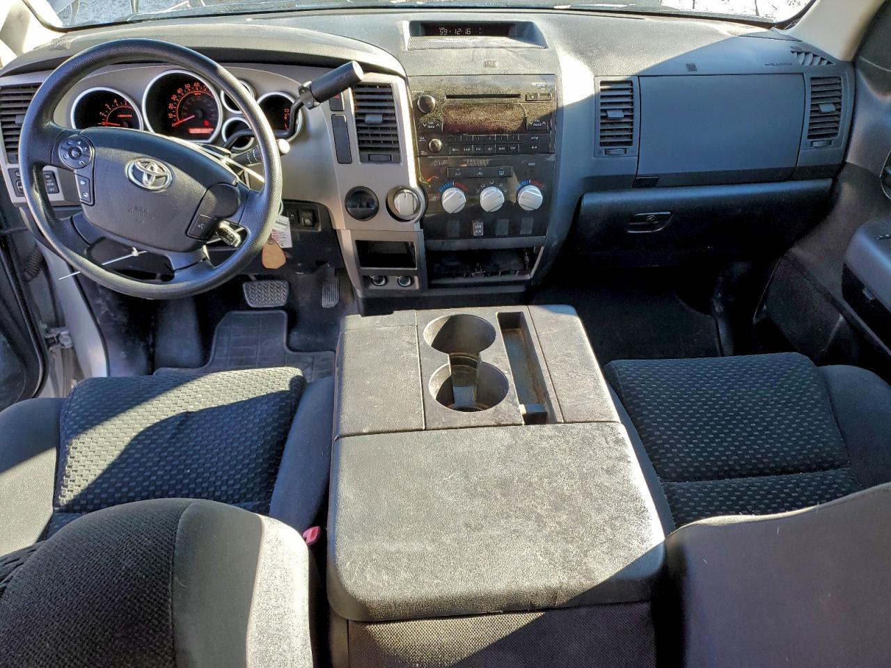 2013 TOYOTA TUNDRA CREWMAX SR5 photo 8